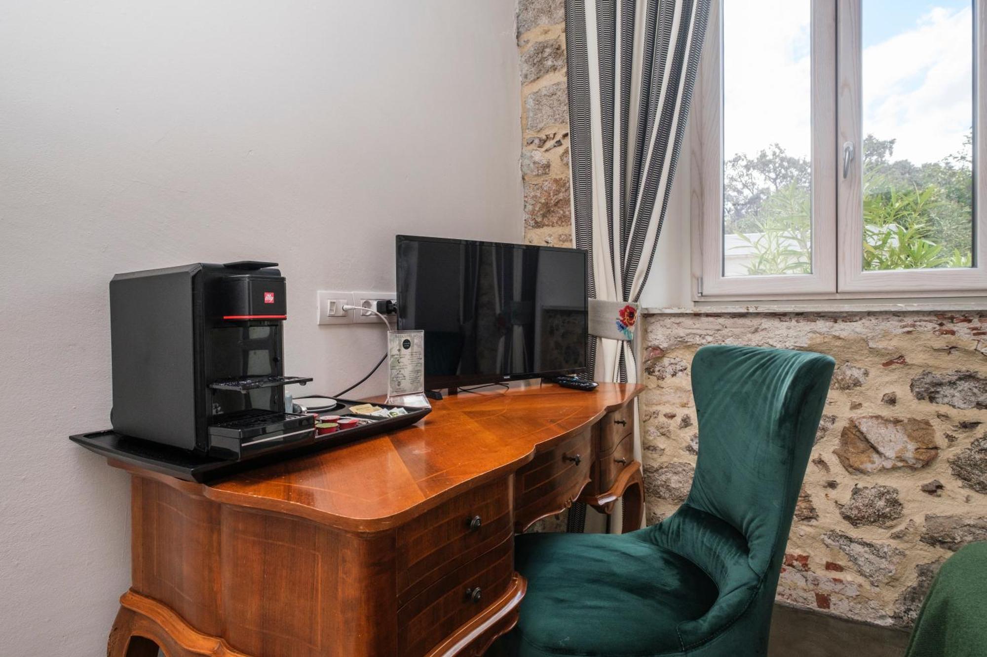 Kemani Villa Sara Olbia Room photo